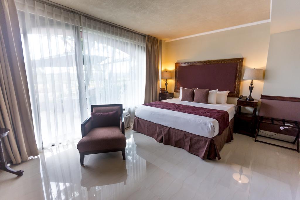 Altos De Fontana Hotel Манагуа Стая снимка