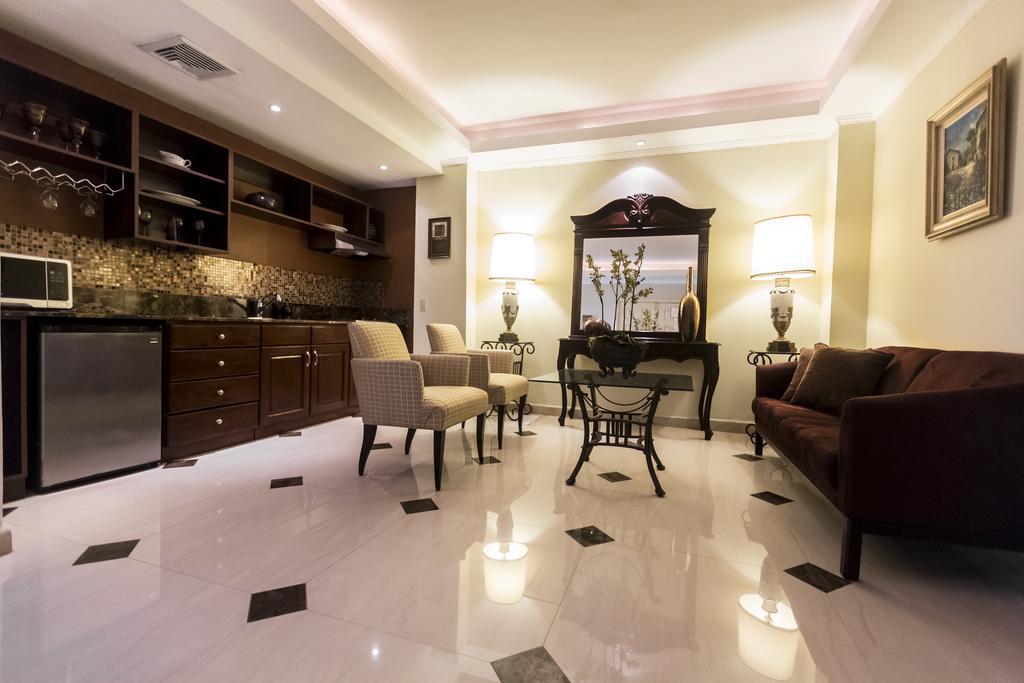 Altos De Fontana Hotel Манагуа Стая снимка
