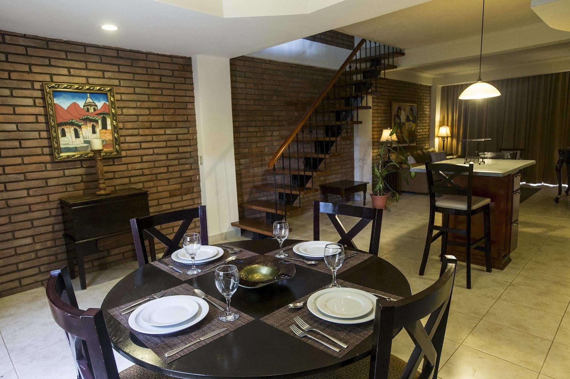 Altos De Fontana Hotel Манагуа Екстериор снимка